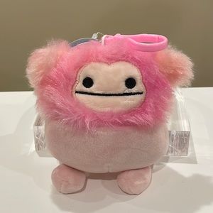 NWT 3.5” Caparinne the Bigfoot Squishmallow Clip